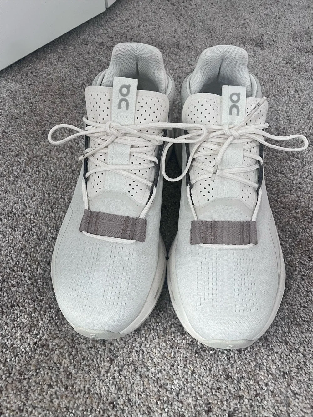 On Shoes Cloudnova 2